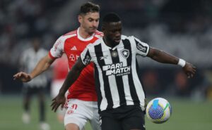 situação de alario no internacional fica complicada e estafe do argentino se pronuncia