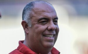 r$ 312 milhões: marcos braz está na europa para flamengo negociar igor jesus