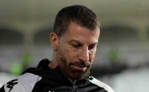 pedrinho divulga negociações com jogador para vaga de adson, mas nome não é divulgado