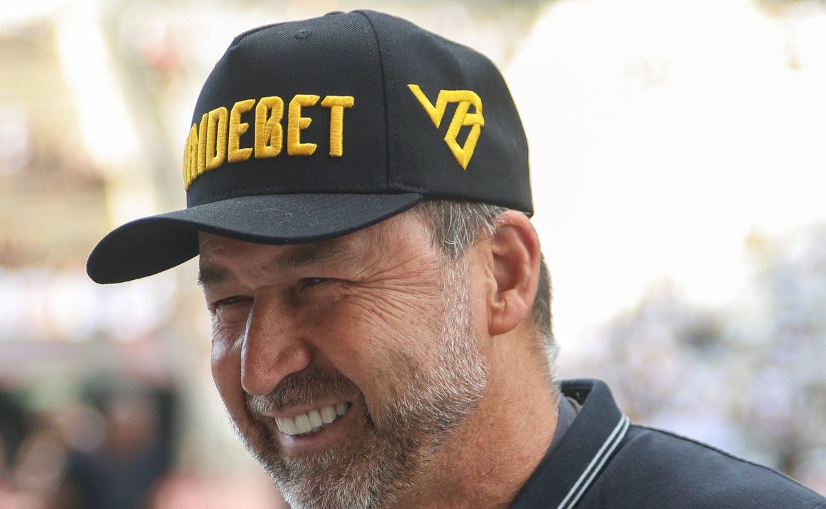 r$ 210 milhões/ano: corinthians de augusto melo assina com record pelo brasileirão