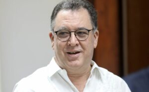 r$ 24 milhões: marcelo teixeira quer assinar com capitão do famalicão por e zagueiro riccieli é procurado