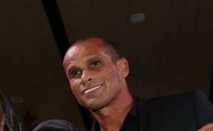rivaldo faz apelo para a seleção brasileira coroar marta com o ouro nas olimpíadas