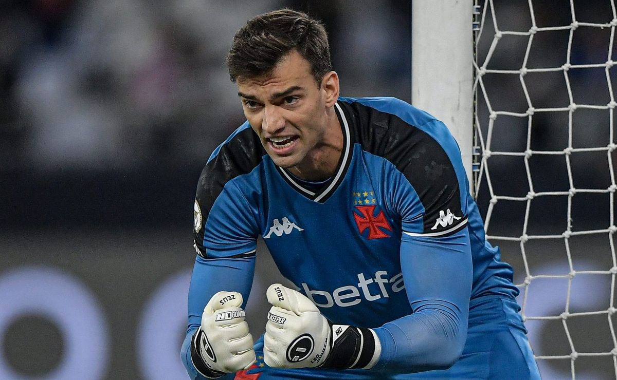 léo jardim elogia pedrinho e aponta que o vasco brigará por título na temporada