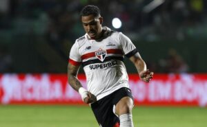 luciano recebe 5° cartão amarelo seguido pelo são paulo e alcança número inédito