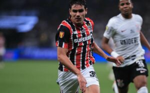 são paulo fez 2 pedidos para negociar moreira com o porto e negócio não andou 