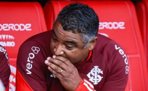 roger machado indica os nomes de joão lucas e zé marcos ao internacional; atletas têm contrato com o juventude