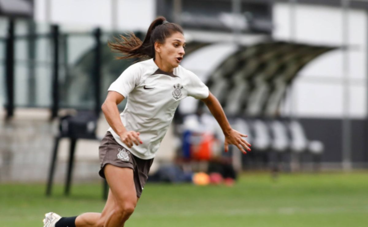 corinthians feminino: letícia santos cita renovação após período sem jogos e quer garra diante do cruzeiro