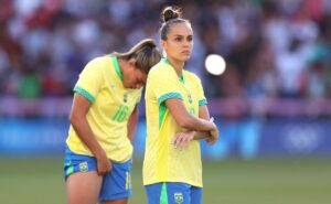 após medalha de prata nas olimpíadas, seleção brasileira feminina ganha posições no ranking da fifa