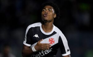 conheça o garoto de r$ 370 milhões que iniciou a reação do vasco contra o rb bragantino