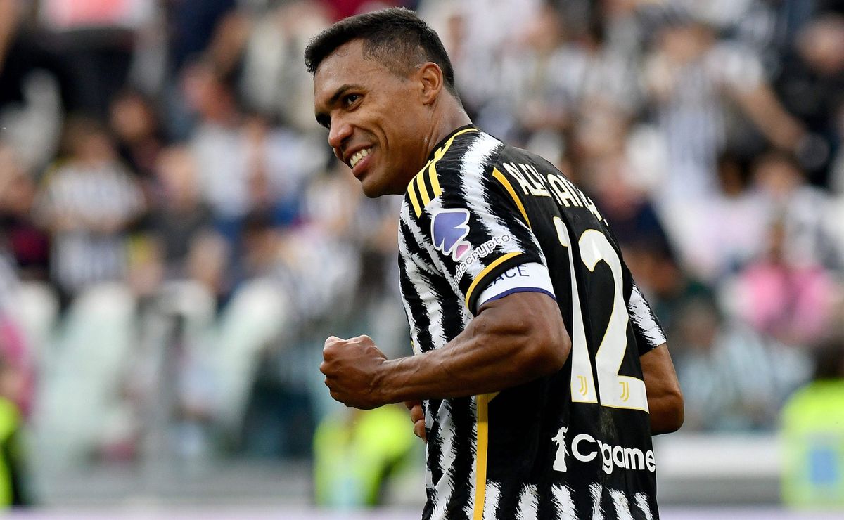 alex sandro no são paulo tem nova atualização e lateral não fechou contrato