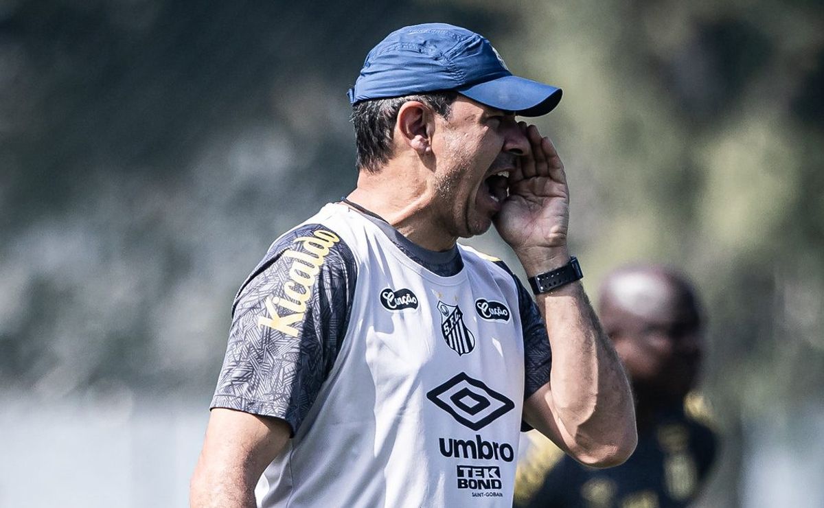 meio campista balão desabafa no santos após não ter oportunidades com carille: "não quero mais ser jogador"