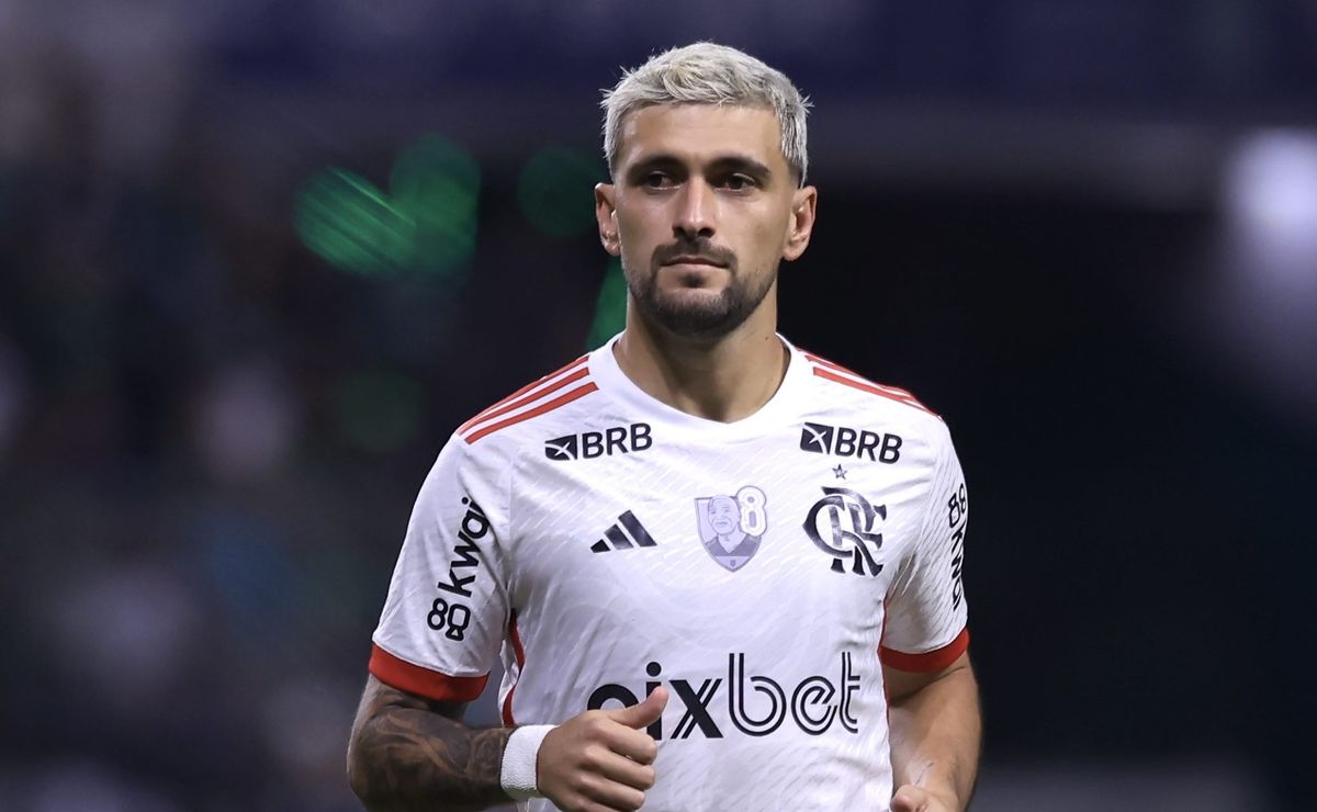 saída de arrascaeta é descartada pelo flamengo e jogador continua na equipe de tite