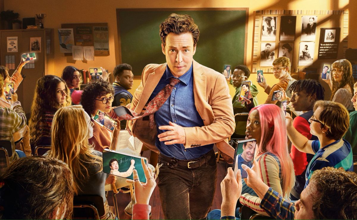 conheça "english teacher", nova série de comédia que estreia em breve no disney+