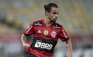 reforço do flamengo, michael confirma que está à disposição de tite: "estou pronto"