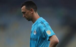 marchesín decepciona e faz alberto guerra tomar decisão; grêmio busca novo goleiro para 2025