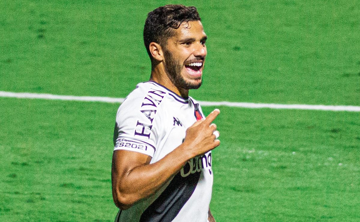 henrique silva topa assinar e corinthians prepara termos de ‘contrato de risco’ com lateral