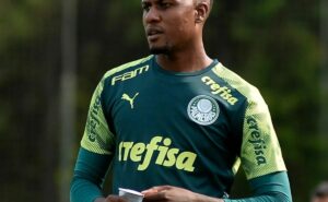 palmeiras fatura r$ 2 milhões com transferência de ex zagueiro para clube israelense; saiba mais