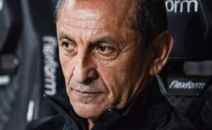 titular imprescindível de ramón díaz pode ficar fora de grêmio x corinthians