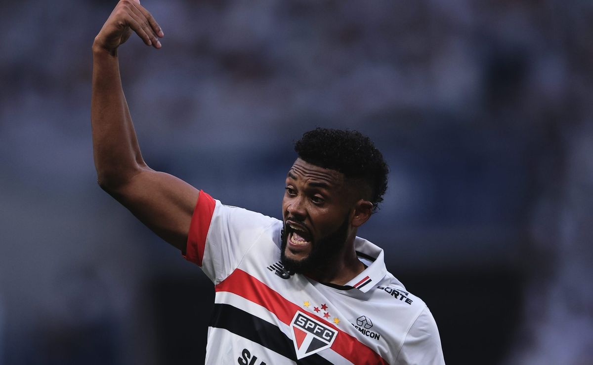 sabino tem situação decidida pelo são paulo e novo cenário na carreira do zagueiro chama atenção