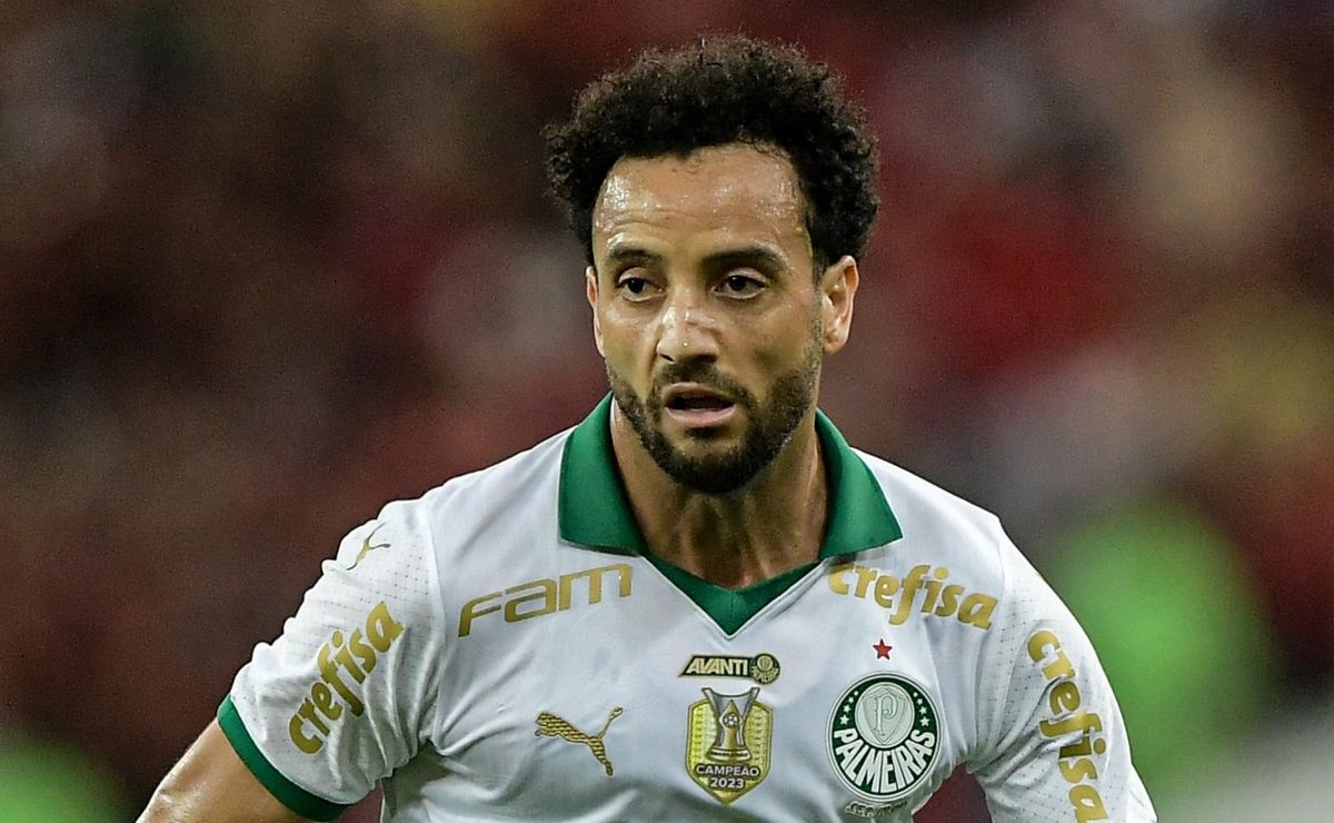 felipe anderson recebe decisão após eliminação do palmeiras na libertadores e recebe apoio de leila em reunião