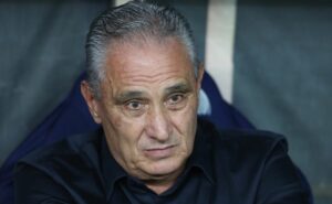 tite comenta sobre gols sofridos em bolas aéreas pelo flamengo "nossa média de gols sofridos está em linha com a do campeonato"