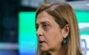 torcida do palmeiras cobra atitude de leila contra arbitragem: "precisa reclamar na cbf"