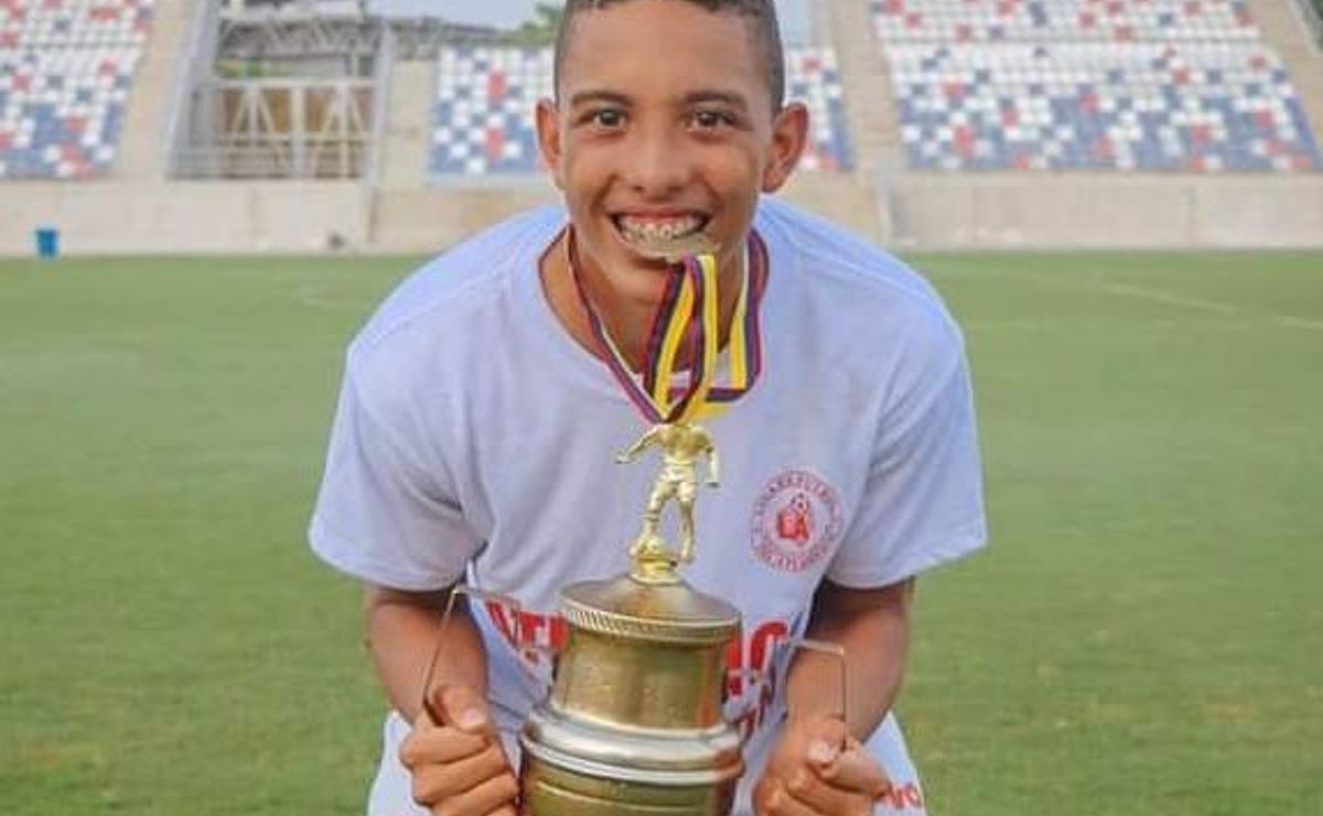 grêmio monitora jordan barrera, jovem meia do junior barranquilla