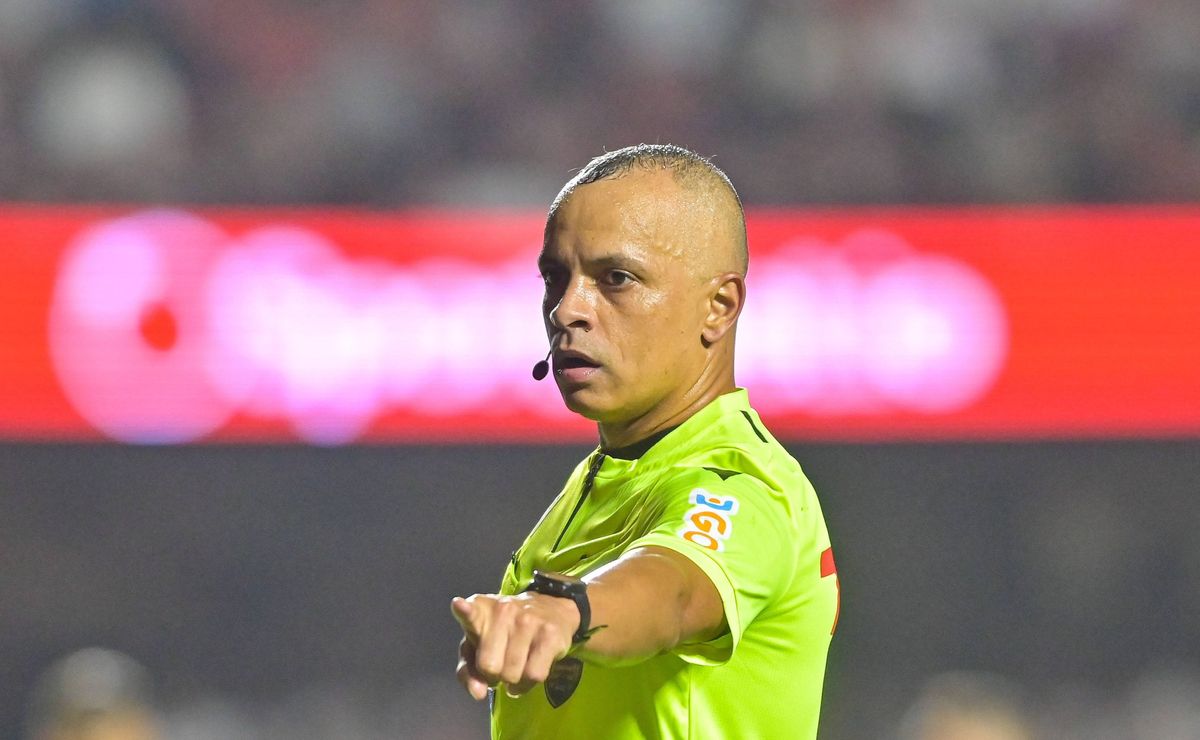 cbf divulga áudios do var sobre lances polêmicos de flamengo x palmeiras: “decisão factual” 