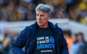 grêmio de renato vai receber o atlético mg defendendo alto aproveitamento em jogos pela manhã