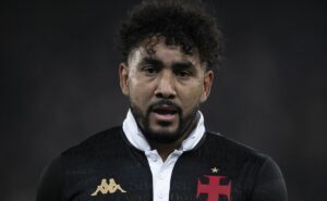 com salário de r$ 1,5 milhão no vasco, payet não marca gol ou dá uma assistência desde maio