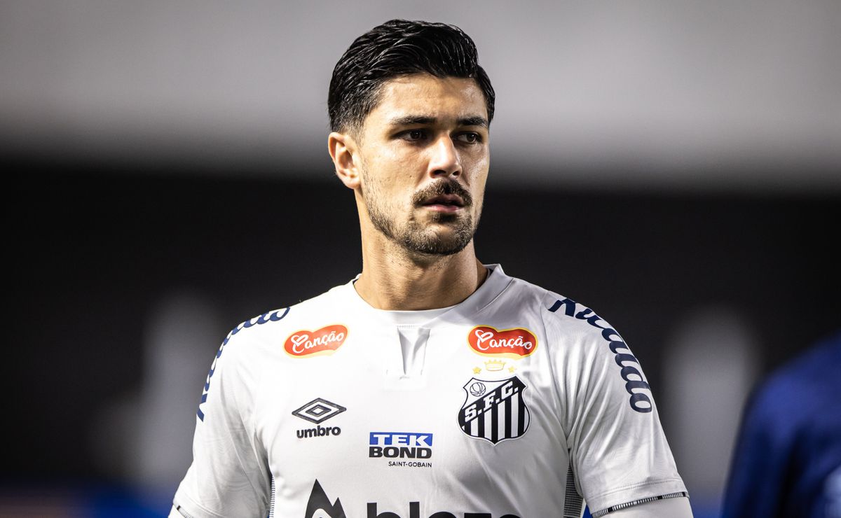 basso pode ter nova chance no santos após afastamento de gil