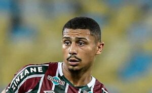 jornalista inglês explica porque andré ainda não deixou o fluminense para jogar na premier league