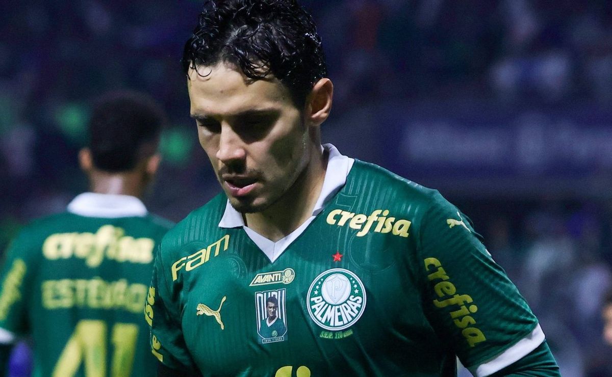 abel ferreira barra raphael veiga de forma oficial em palmeiras x cuiabá, após queda na libertadores