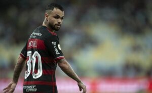 flamengo: com alcaraz, alex sandro e de la cruz, diretoria gastou menos de r$ 300 em contratações; veja os nomes que chegaram
