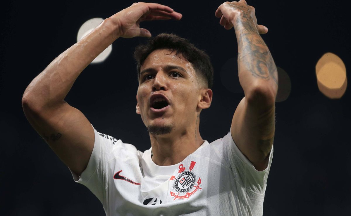internacional quer contratar caetano e mira estratégia para tirar zagueiro do corinthians