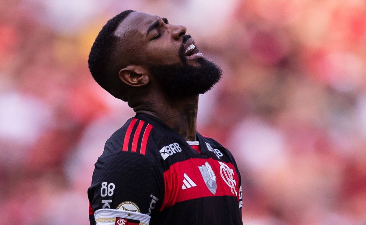 gerson confirma dores no joelho após jogo no flamengo e explica: "me acertou aqui"