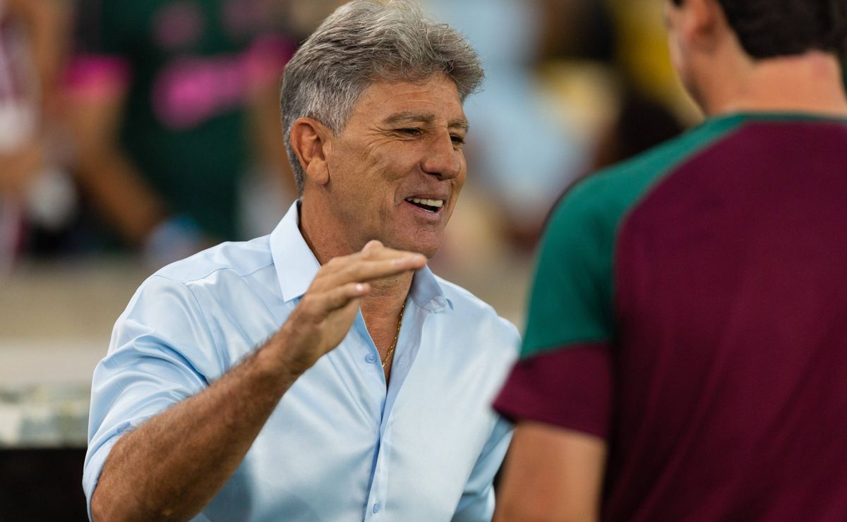 renato gaúcho faz ligação para reforço de peso fechar com grêmio mas michael faz alta pedida