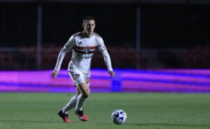 patryck é diagnosticado com fratura na clavícula após clássico contra o palmeiras