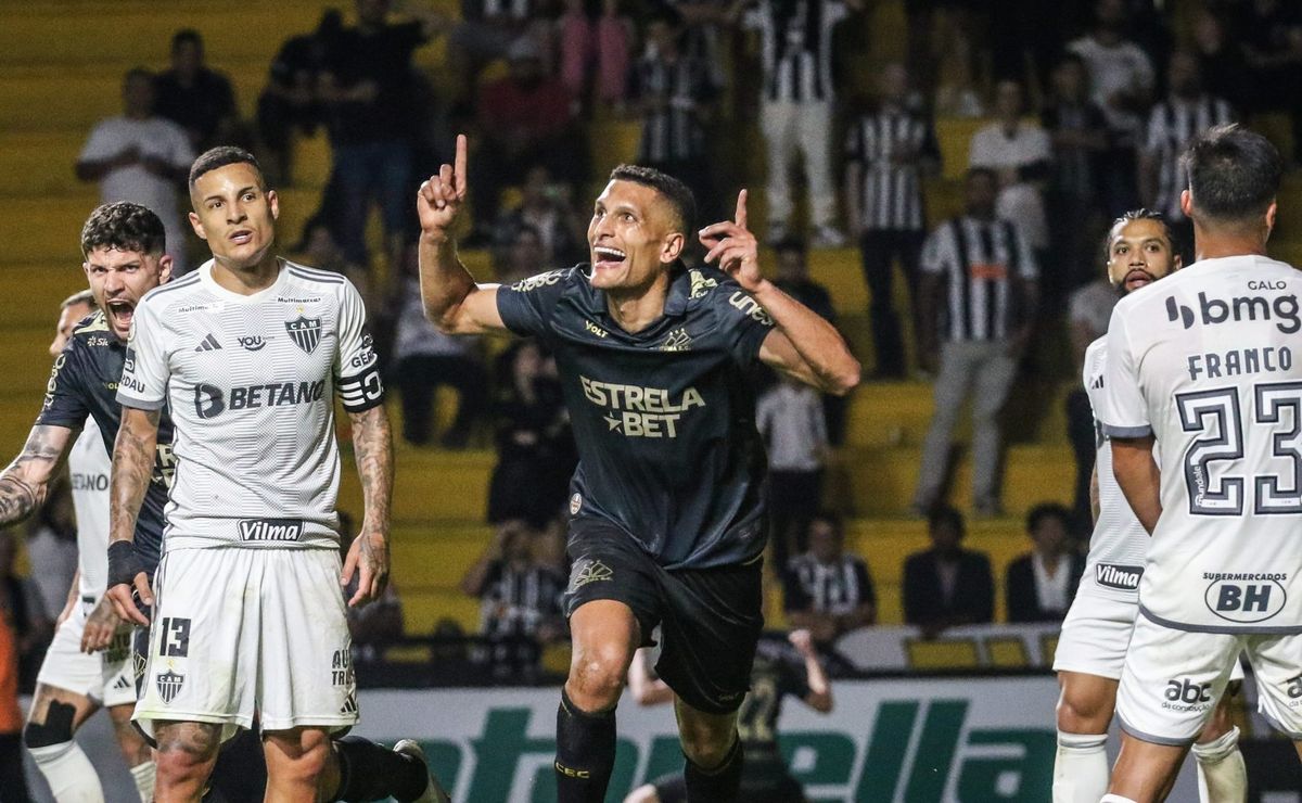 atlético mg sofre dois gols no segundo tempo e perde para o criciúma; confira as notas