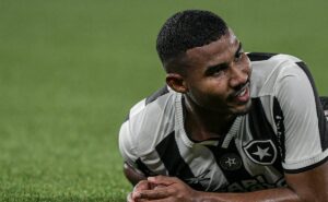 cuiabano e mais 9: grêmio atinge meta de vendas após saída de gustavo nunes