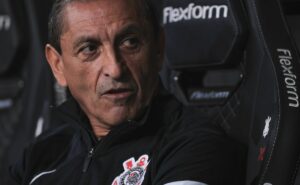 zagueiro de ramón díaz aceita proposta horas antes de grêmio x corinthians e joão pedro é emprestado