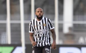 sérgio raphael, zagueiro da ponte preta, projeta jogo com o santos: “passou da hora”