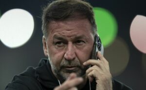 augusto melo aceita empréstimo e prepara +1 saída no corinthians além de pedrinho