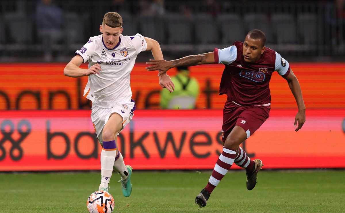 west ham ing avisa corinthians que vai negociar luizão com outro time no mercado  