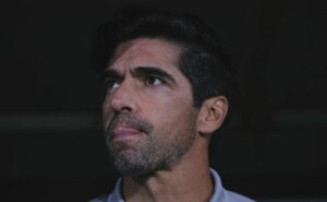 eliminação do palmeiras de abel faz comparação com renato repercutir na torcida do grêmio