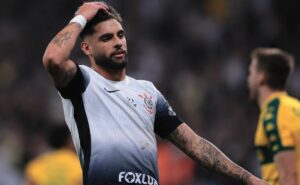 2 times de 30 escaparam do rebaixamento na situação em que o corinthians está: "só um milagre"