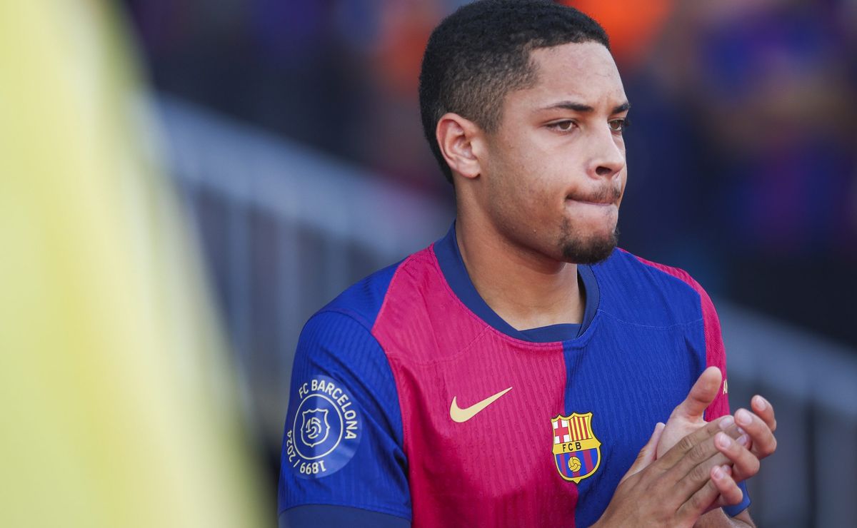 vitor roque, do barcelona, na mira do porto para ser substituto de evanilson no dragão