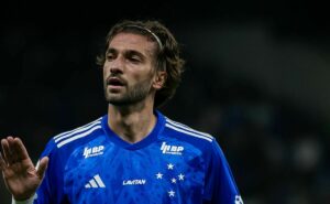 lautaro díaz acabou de explicar o motivo do cruzeiro ter perdido na copa sul americana: "dormindo"