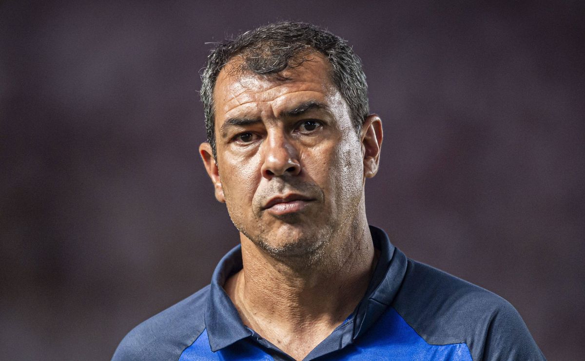 carille é comunicado, e quatro jogadores retornam de empréstimo ao santos