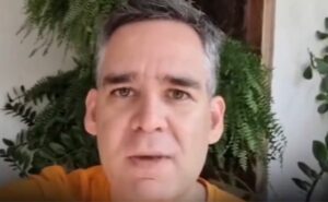 bertozzi 'fala a verdade' sobre mário rui, lateral esquerdo que é interesse do são paulo: “experiente”